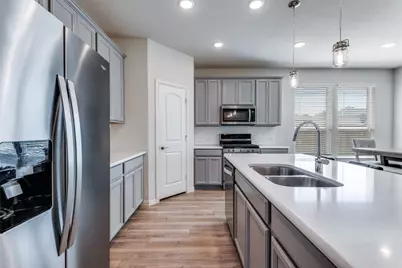 8715 Royal Star Road, Rowlett, TX 75089 - Photo 18