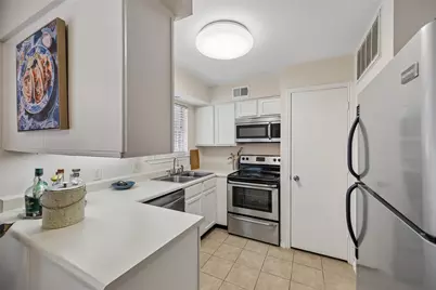 4303 Buena Vista Street #306, Dallas, TX 75205 - Photo 8