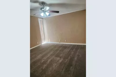 558 E Avenue J #A, Grand Prairie, TX 75050 - Photo 12