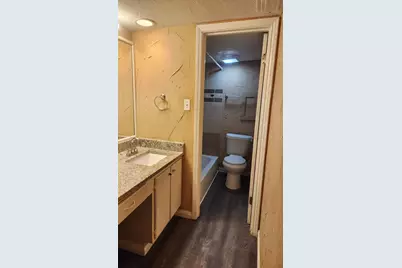 558 E Avenue J #A, Grand Prairie, TX 75050 - Photo 2