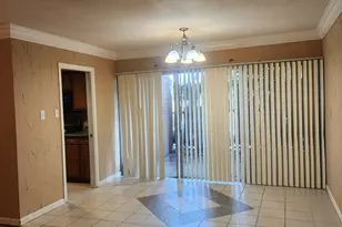 558 E Avenue J, Grand Prairie, TX 75050 - Photo 4
