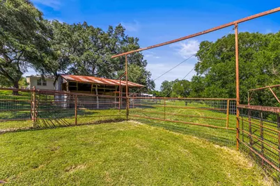 1305 S Old Temple Road, Lorena, TX 76655 - Photo 32