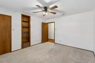 1928 Loma Linda Court, Fort Worth, TX 76112 - Photo 20