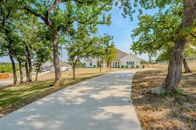 182 Saddle Horn Trail, Boyd, TX 76023 - Photo 2