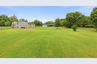 2815 Roosevelt Drive, Dalworthington Gardens, TX 76016 - Photo 32