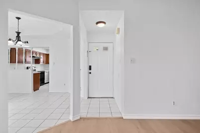 5537 Silver Maple Drive, Arlington, TX 76018 - Photo 2