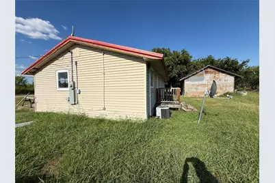 902 Grimes Road, Mineral Wells, TX 76067 - Photo 20
