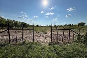 902 Grimes Rd, Mineral Wells, TX 76067 - Photo 22