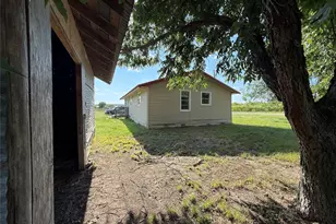 902 Grimes Rd, Mineral Wells, TX 76067 - Photo 18