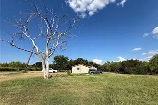 902 Grimes Rd, Mineral Wells, TX 76067 - Photo 24