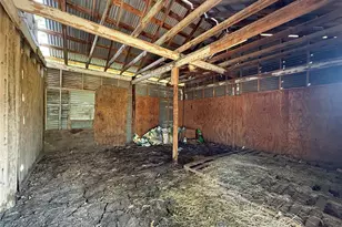 902 Grimes Rd, Mineral Wells, TX 76067 - Photo 16