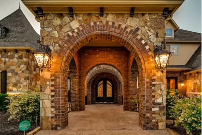 7001 Diamond Oaks Drive, Mansfield, TX 76063 - Photo 2