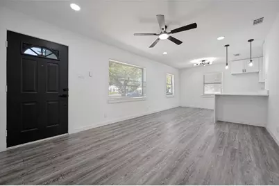 209 W 12th Street, Irving, TX 75060 - Photo 2