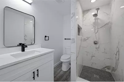 209 W 12th Street, Irving, TX 75060 - Photo 8