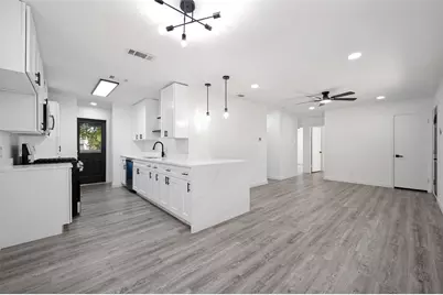209 W 12th Street, Irving, TX 75060 - Photo 4
