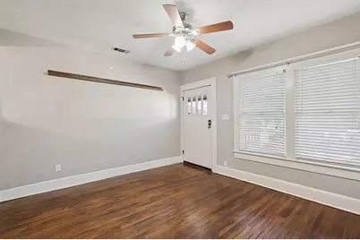 2111 Washington Avenue, Fort Worth, TX 76110 - Photo 8