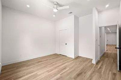 808 W 10th Street, Dallas, TX 75208 - Photo 24