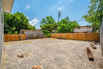 808 W 10th Street, Dallas, TX 75208 - Photo 8