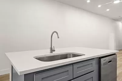 808 W 10th Street, Dallas, TX 75208 - Photo 12