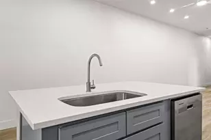 808 W 10th St, Dallas, TX 75208 - Photo 12