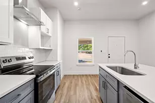 810 10th St, Dallas, TX 75208 - Photo 14