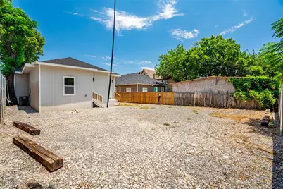 810 10th Street, Dallas, TX 75208 - Photo 8
