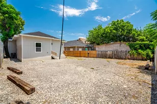 810 10th St, Dallas, TX 75208 - Photo 8