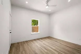 808 W 10th St, Dallas, TX 75208 - Photo 22