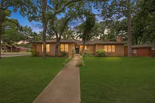 1200 Barker St, Arlington, TX 76012 - Photo 1