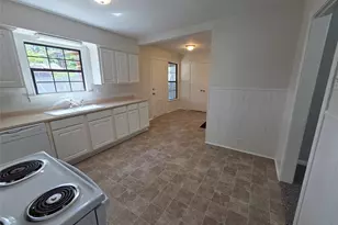 1309 Shady Ln, Garland, TX 75042 - Photo 8