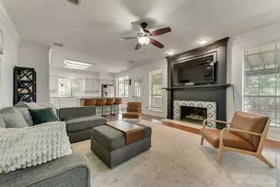 7713 Pine Street, Irving, TX 75063 - Photo 2