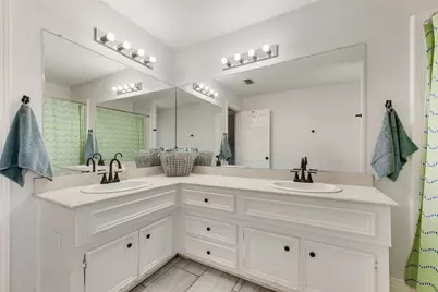 7713 Pine Street, Irving, TX 75063 - Photo 18