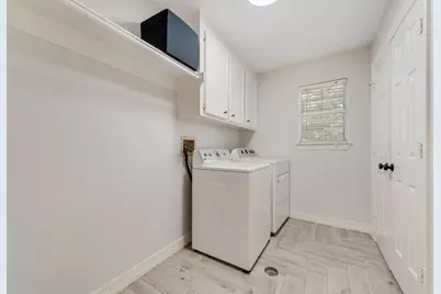 7713 Pine Street, Irving, TX 75063 - Photo 20