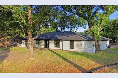 729 Surrey Circle, Grand Prairie, TX 75050 - Photo 2