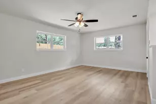 729 Surrey Cir, Grand Prairie, TX 75050 - Photo 14