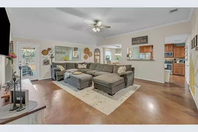 213 Woodlands Boulevard, Bellmead, TX 76705 - Photo 4