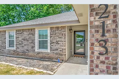 213 Woodlands Boulevard, Bellmead, TX 76705 - Photo 2