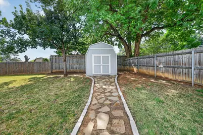 2511 Poppy Lane, Euless, TX 76039 - Photo 18