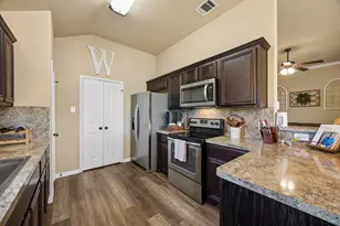 1901 Millbrook Dr, Midlothian, TX 76065 - Photo 4