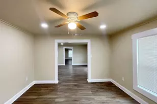 1107 Hall St, McKinney, TX 75069 - Photo 6