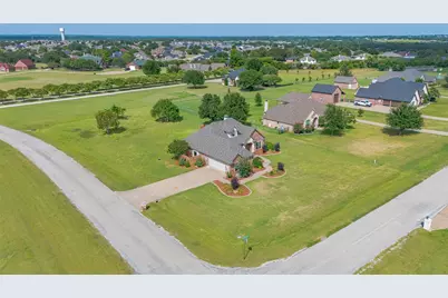 2300 E Emerald Bend Court, Granbury, TX 76049 - Photo 36