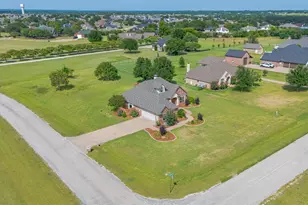 2300 E Emerald Bend Ct, Granbury, TX 76049 - Photo 36