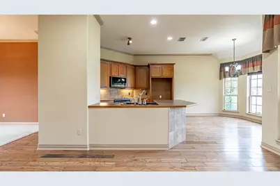 2300 E Emerald Bend Court, Granbury, TX 76049 - Photo 8