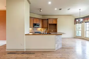 2300 E Emerald Bend Ct, Granbury, TX 76049 - Photo 8