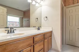 2300 E Emerald Bend Ct, Granbury, TX 76049 - Photo 16