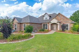 2300 E Emerald Bend Ct, Granbury, TX 76049 - Photo 2