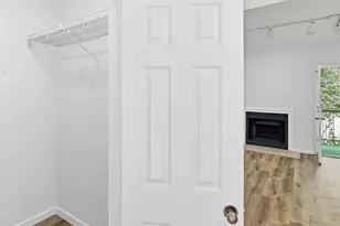 7126 Holly Hill Dr, Dallas, TX 75231 - Photo 22