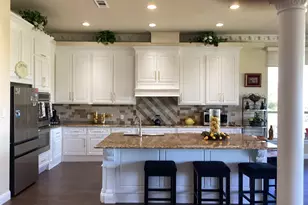 448 Breezeway Ct, Cedar Hill, TX 75104 - Photo 2