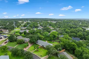 1124 Sierra Dr, Woodway, TX 76712 - Photo 32