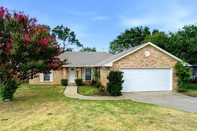 612 N Avenue C, Springtown, TX 76082 - Photo 1